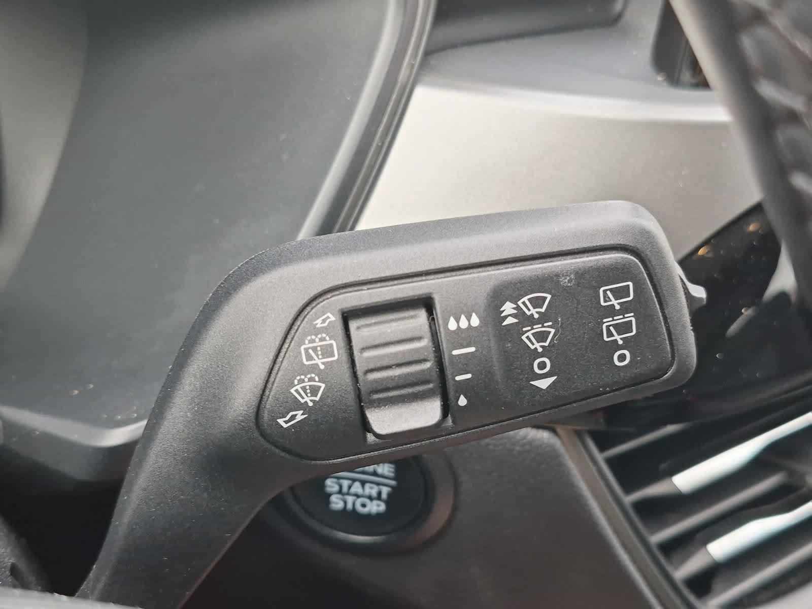 Used 2023 Ford Escape Active AWD/4WD image 25