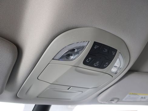 Used 2024 Chrysler Pacifica Touring-L image 58