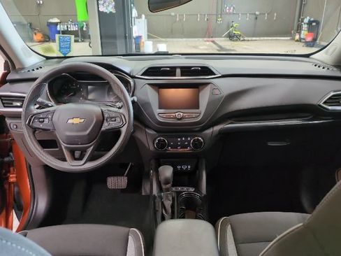 Used 2022 Chevrolet TrailBlazer LT AWD/4WD image 5