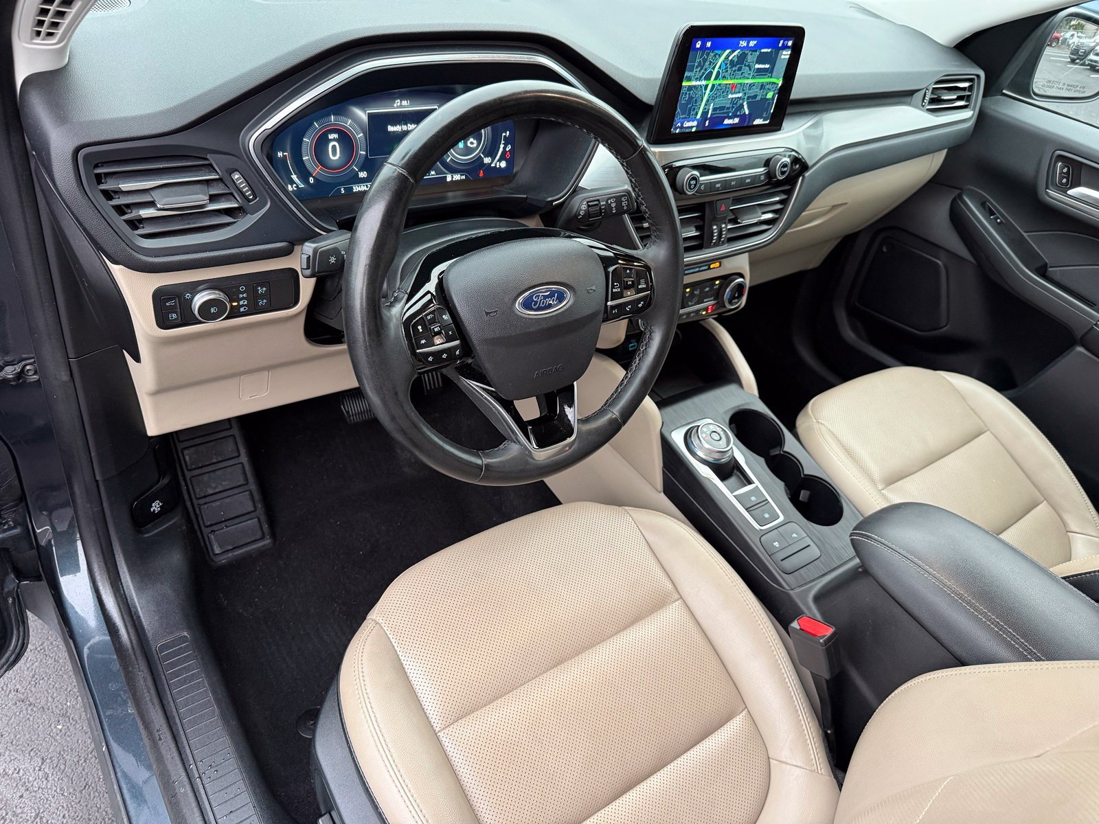 Used 2022 Ford Escape Titanium FWD image 12