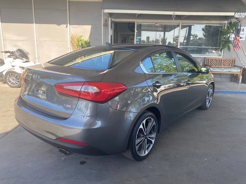 Used 2014 Kia Forte EX w/ Premium Package FWD image 6