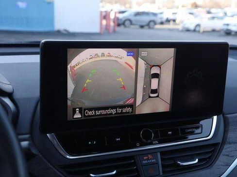 Used 2025 Nissan Altima 2.5 SL image 17