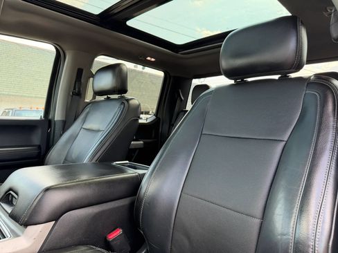 Used 2017 Ford F250 Lariat w/ Lariat Ultimate Package AWD/4WD image 16