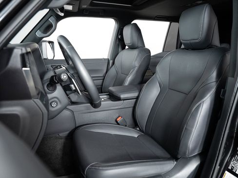 Used 2025 Lexus GX 550 image 15