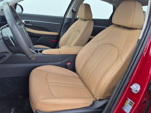 Used 2025 Hyundai Sonata Limited FWD image 17