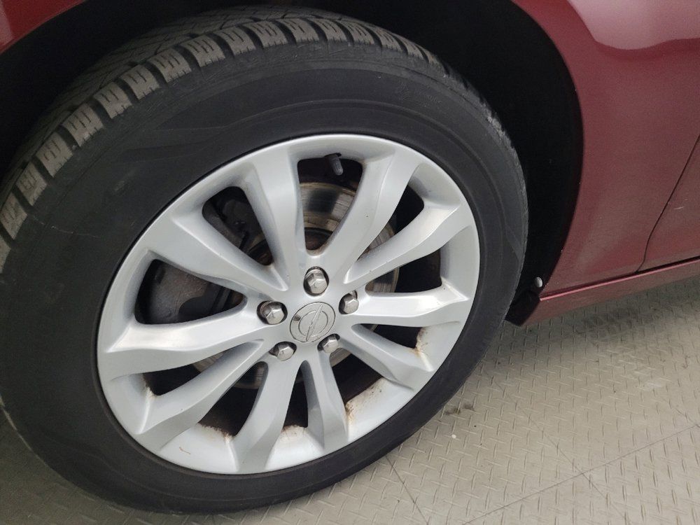 Used 2016 Chrysler 300 C w/ Safetytec Plus Group AWD/4WD image 31