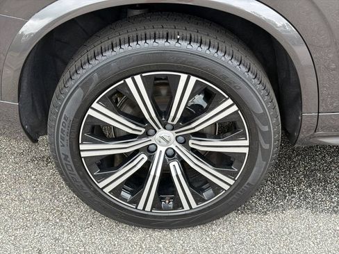 Used 2023 Volvo XC90 B6 Plus AWD/4WD image 17
