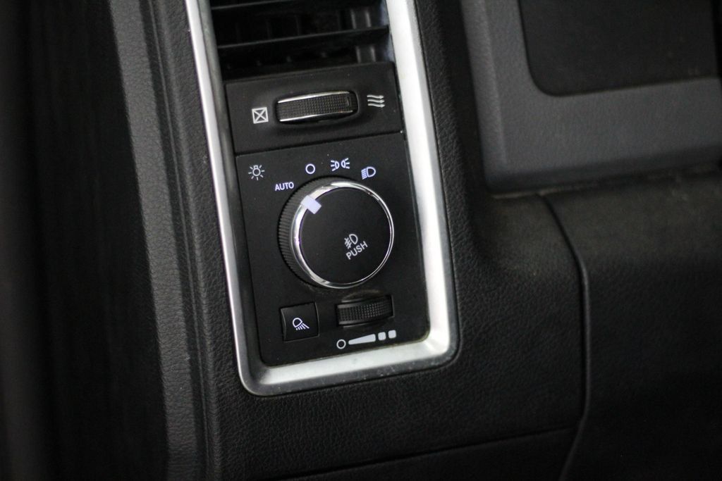 Used 2015 RAM 1500 Big Horn AWD/4WD image 43
