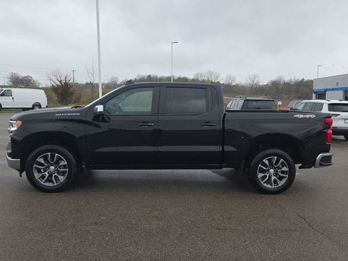 Used 2025 Chevrolet Silverado 1500 LT AWD/4WD image 2