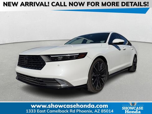 Used 2023 Honda Accord Touring image 1