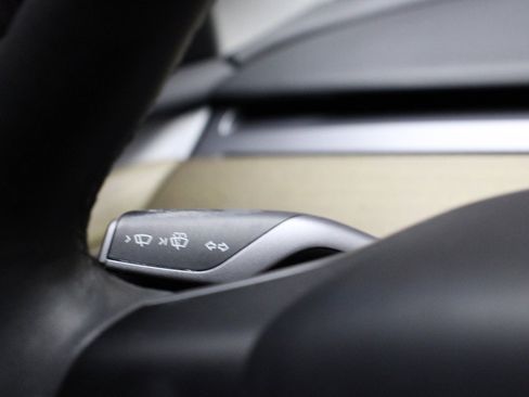 Used 2023 Tesla Model 3 Standard Range image 44