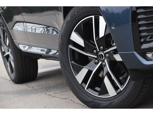 New 2026 Volvo XC60 B5 Plus w/ Protection Package Premier image 9