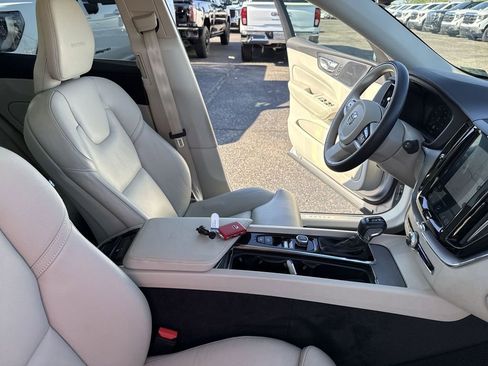 Used 2019 Volvo XC60 T6 Inscription w/ Protection Package Premier image 13