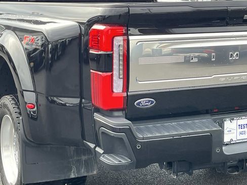 Used 2024 Ford F450 Limited w/ FX4 Off-Road Package image 5