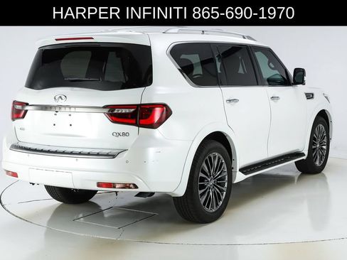 Used 2024 INFINITI QX80 Sensory AWD/4WD image 10
