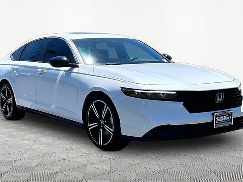 Used 2023 Honda Accord Sport image 6