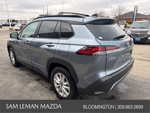 Used 2026 Toyota Corolla Cross LE image 9