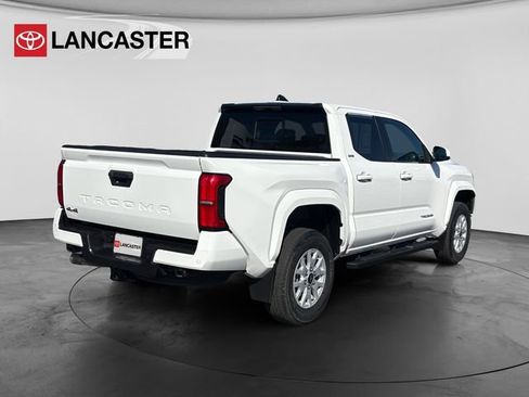 Certified 2024 Toyota Tacoma SR5 AWD/4WD image 7