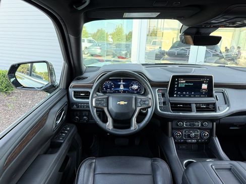 Used 2024 Chevrolet Suburban High Country AWD/4WD image 31