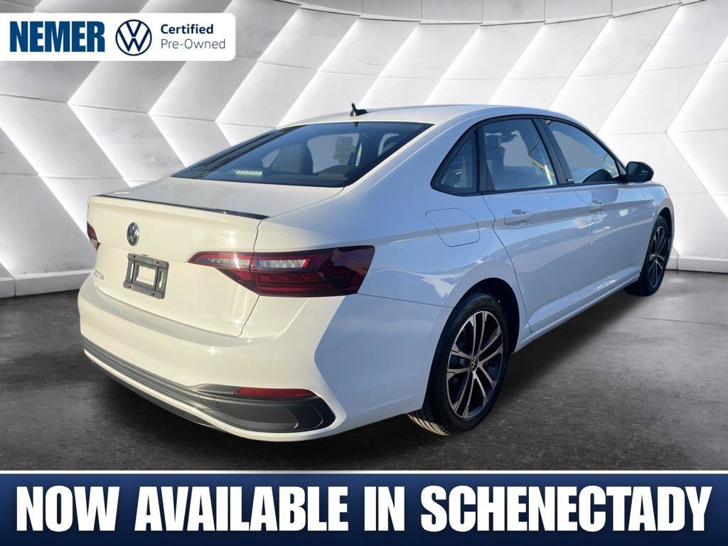 Used 2023 Volkswagen Jetta Sport FWD image 6