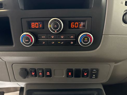 Used 2017 Nissan NV 3500 SL image 18