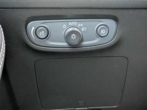 Used 2022 Buick Encore GX Select image 19