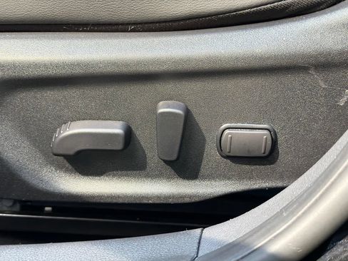 Used 2023 Nissan Sentra SR w/ SR Premium Package FWD image 18