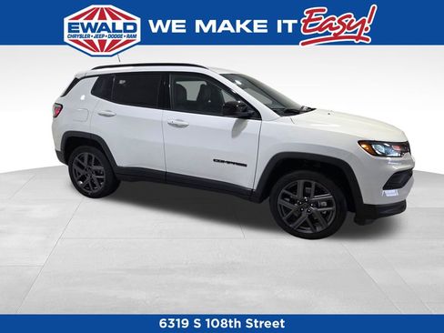 New 2026 Jeep Compass Latitude image 22