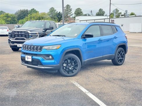 New 2026 Jeep Compass Latitude image 27
