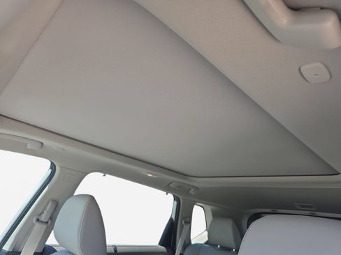 Used 2023 Nissan Rogue SL w/ SL Premium Package FWD image 29