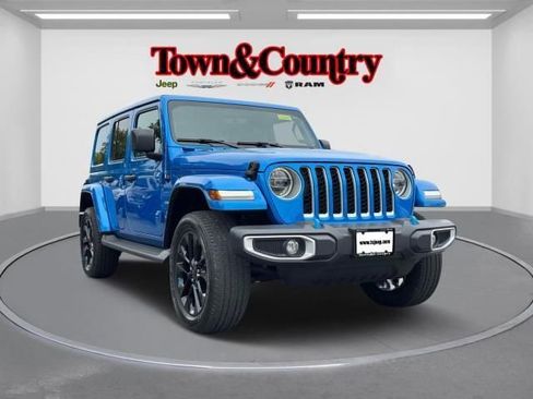 Certified 2022 Jeep Wrangler Unlimited Sahara w/ Cold Weather Group image 1