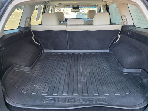 Used 2014 Subaru Outback 2.5i Limited w/ Moonroof Package image 8