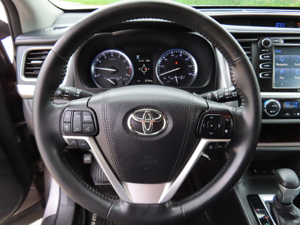Used 2017 Toyota Highlander XLE AWD/4WD image 20