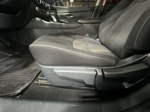 Used 2022 Nissan Sentra SV FWD image 18