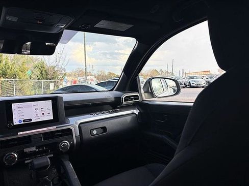 Used 2025 Toyota Tacoma SR5 image 38