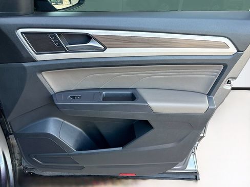 Used 2021 Volkswagen Atlas SEL FWD image 26