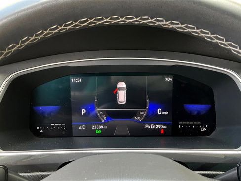 Certified 2022 Volkswagen Tiguan SE w/ Panoramic Sunroof Package image 20