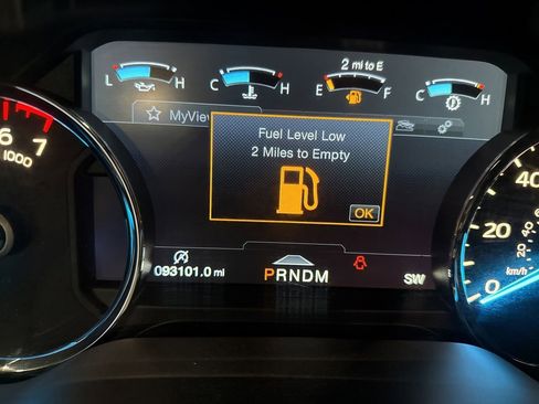 Used 2018 Ford F150 Platinum w/ Equipment Group 701A Luxury image 23