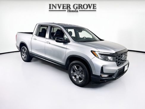 Used 2024 Honda Ridgeline TrailSport image 3