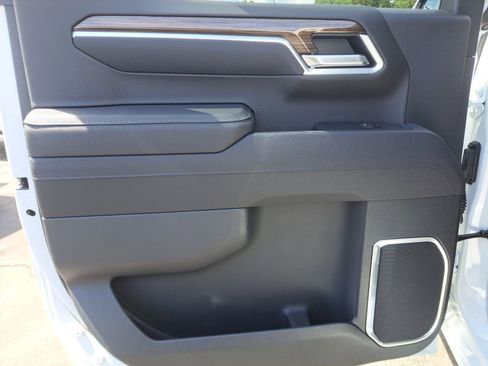 Used 2025 Chevrolet Silverado 1500 LT AWD/4WD image 27