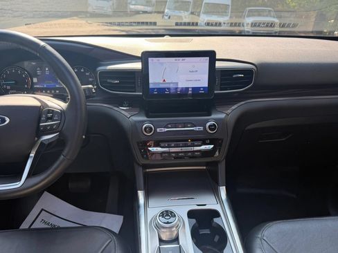 Used 2020 Ford Explorer Limited AWD/4WD image 18