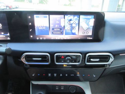 Used 2026 Nissan Sentra SL w/ Floor Mat Package FWD image 31