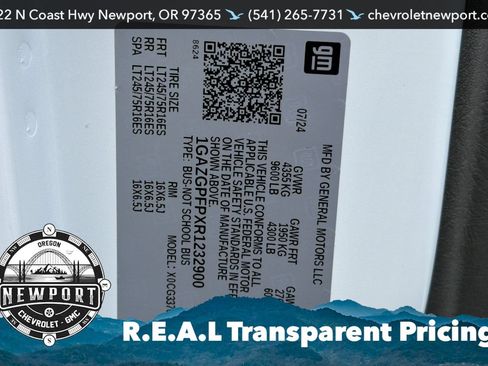 Used 2024 Chevrolet Express 3500 LT w/ LT Preferred Equipment Group RWD image 28