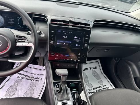 Used 2024 Hyundai Tucson SEL FWD image 18