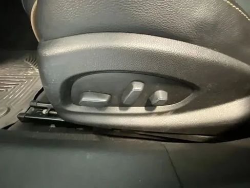 Used 2019 Chevrolet Impala Premier image 12