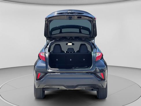 Used 2018 Toyota C-HR XLE FWD image 27