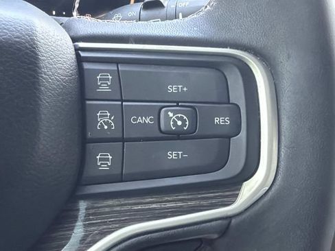 Used 2022 Jeep Wagoneer Series III w/ Flexible Seating Group RWD image 27