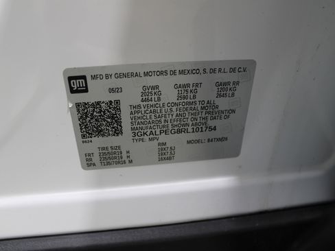 Used 2024 GMC Terrain SLT image 40