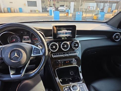 Used 2019 Mercedes-Benz GLC 300 image 9