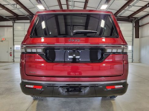 New 2026 Jeep Grand Wagoneer Limited AWD/4WD image 4